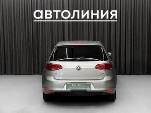 Хетчбэк Volkswagen Golf 2013 года, 1299000 рублей, Красноярск