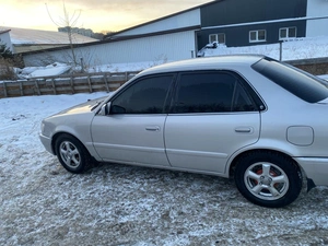 Седан Toyota Corolla 1999 года, 250000 рублей, Красноярск