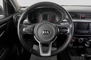 Хетчбэк Kia Rio X-Line 2018 года, 1349000 рублей, Кемерово