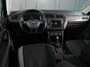 Внедорожник Volkswagen Tiguan 2017 года, 2599000 рублей, Ростов-на-Дону