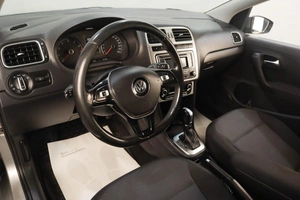 Седан Volkswagen Polo 2017 года, 1399000 рублей, Челябинск