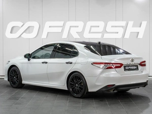 Седан Toyota Camry 2018 года, 2479000 рублей, Сургут