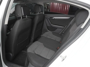 Седан Volkswagen Passat 2011 года, 799500 рублей, Ростов-на-Дону