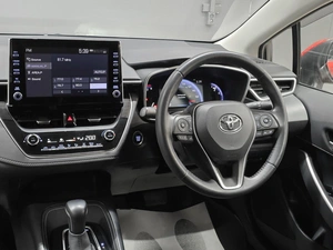 Седан Toyota Corolla 2019 года, 1765000 рублей, Красноярск