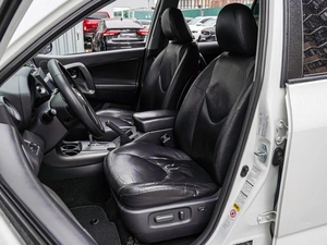 Внедорожник Toyota RAV4 2010 года, 1370000 рублей, Краснодар