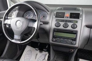 Минивэн Volkswagen Touran 2010 года, 819000 рублей, Оренбург