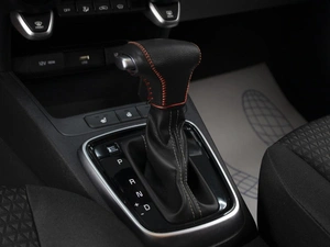 Хетчбэк Kia Rio X 2021 года, 1750000 рублей, Омск