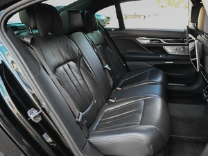 Седан BMW 7 серия 2017 года, 3274000 рублей, Кирилловка