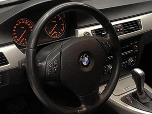 Седан BMW 3 серия 2011 года, 1050000 рублей, Красноярск