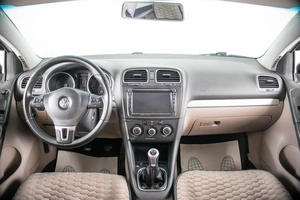Хетчбэк Volkswagen Golf 2011 года, 699000 рублей, Пермь