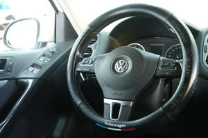 Внедорожник Volkswagen Tiguan 2012 года, 1319000 рублей, Омск