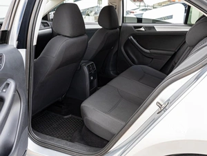 Седан Volkswagen Jetta 2012 года, 980000 рублей, Краснодар
