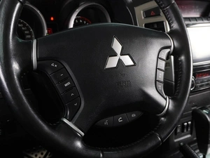 Внедорожник Mitsubishi Pajero 2019 года, 2699000 рублей, Воронеж