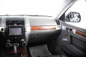 Внедорожник Volkswagen Touareg 2007 года, 999000 рублей, Пермь