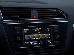 Внедорожник Volkswagen Tiguan 2021 года, 3179000 рублей, Ижевск