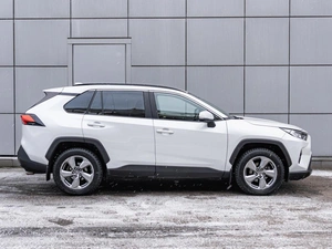 Внедорожник Toyota RAV4 2020 года, 2955000 рублей, Санкт-Петербург