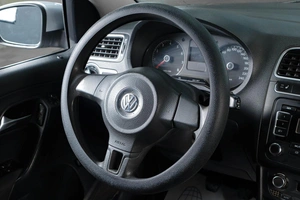 Седан Volkswagen Polo 2012 года, 689000 рублей, Тюмень