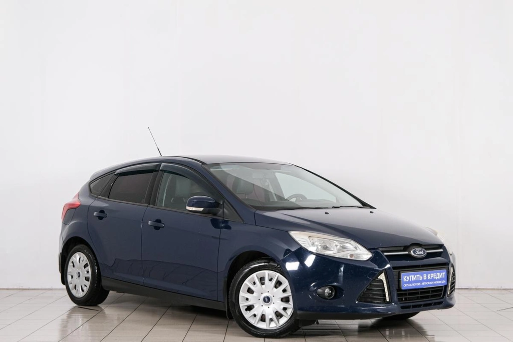 Хетчбэк Ford Focus 2013 года, 829000 рублей, Красноярск