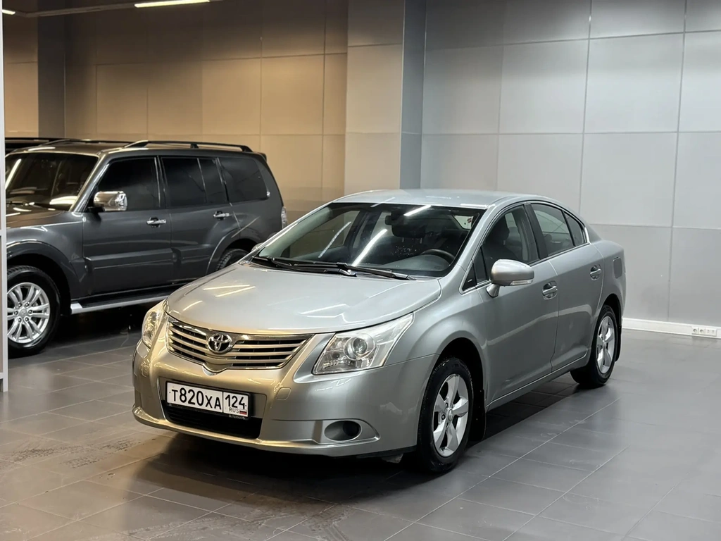 Седан Toyota Avensis 2011 года, 1147000 рублей, Красноярск