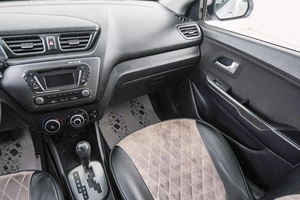 Седан Kia Rio 2013 года, 799000 рублей, Красноярск