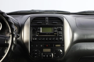 Внедорожник Toyota RAV4 2004 года, 989000 рублей, Новосибирск