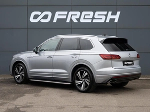 Внедорожник Volkswagen Touareg 2018 года, 5100000 рублей, Краснодар