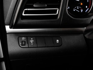 Седан Hyundai Elantra 2019 года, 1649000 рублей, Тюмень