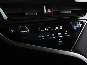 Седан Toyota Camry 2023 года, 3177400 рублей, Москва