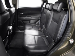 Внедорожник Mitsubishi Outlander 2015 года, 1986200 рублей, Казань