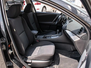 Хетчбэк Mazda 3 2011 года, 915000 рублей, Краснодар