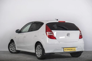 Хетчбэк Hyundai i30 2010 года, 799000 рублей, Томск