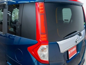 Минивэн Toyota Roomy 2018 года, 1025000 рублей, Красноярск