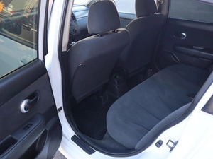Хэтчбек Nissan Tiida 2013 года, 1310000 рублей, Железногорск