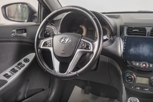 Хетчбэк Hyundai Solaris 2012 года, 859000 рублей, Томск