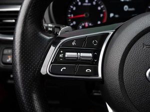 Седан Kia Optima 2019 года, 2325000 рублей, Краснодар