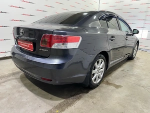 Седан Toyota Avensis 2009 года, 1150000 рублей, Красноярск