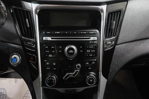 Седан Hyundai Sonata 2011 года, 1079000 рублей, Новокузнецк