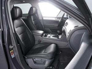 Внедорожник Volkswagen Touareg 2012 года, 2000000 рублей, Ростов-на-Дону