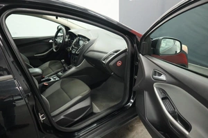 Хэтчбек Ford Focus 2011 года, 800000 рублей, Курск