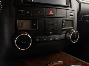 Внедорожник Volkswagen Touareg 2007 года, 1269000 рублей, Тюмень