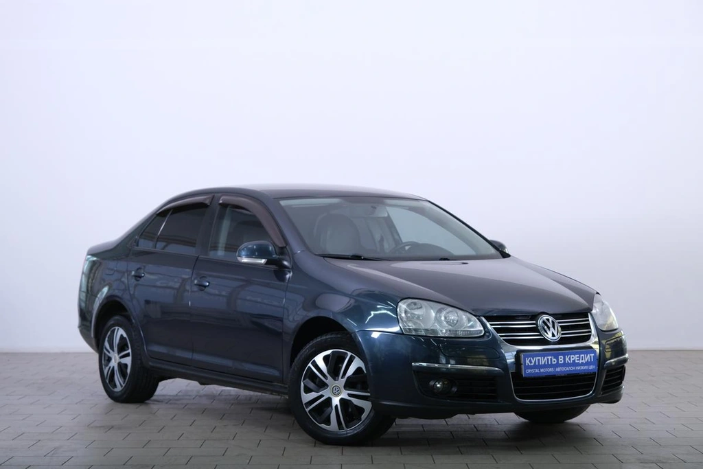 Седан Volkswagen Jetta 2010 года, 669000 рублей, Омск