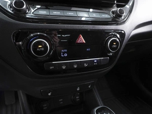 Седан Hyundai Solaris 2021 года, 1799000 рублей, Ростов-на-Дону