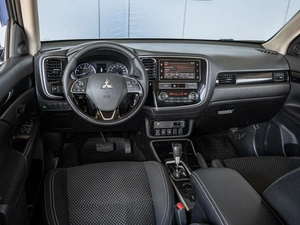 Внедорожник Mitsubishi Outlander 2018 года, 1775000 рублей, Краснодар