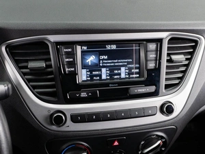 Седан Hyundai Solaris 2017 года, 1349000 рублей, Тюмень