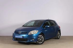 Хетчбэк Toyota Auris 2012 года, 1089000 рублей, Новосибирск