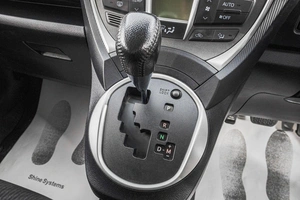 Хетчбэк Toyota Ractis 2011 года, 839000 рублей, Барнаул