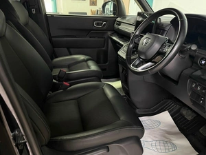 Минивэн Honda Stepwgn Spada 2024 года, 2549000 рублей, Красноярск