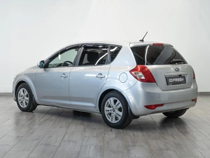 Хетчбэк Kia Ceed 2010 года, 799000 рублей, Саратов