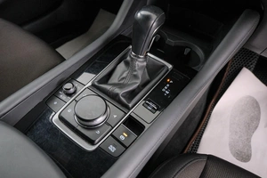 Хетчбэк Mazda 3 2019 года, 1839000 рублей, Красноярск