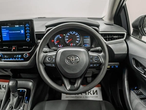Универсал Toyota Corolla 2019 года, 1749000 рублей, Красноярск